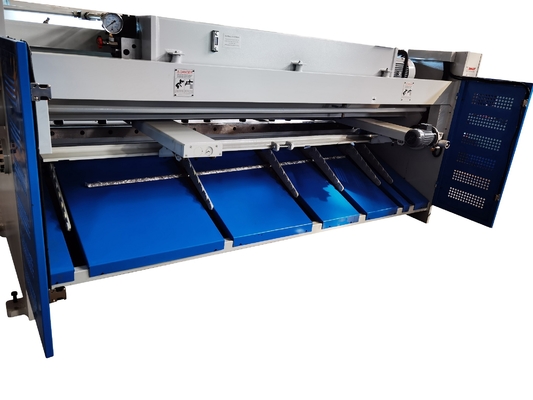 기계적인 QC12K-8x3200 금속 수력 Cnc 단두대 전단 장치 3200 밀리미터